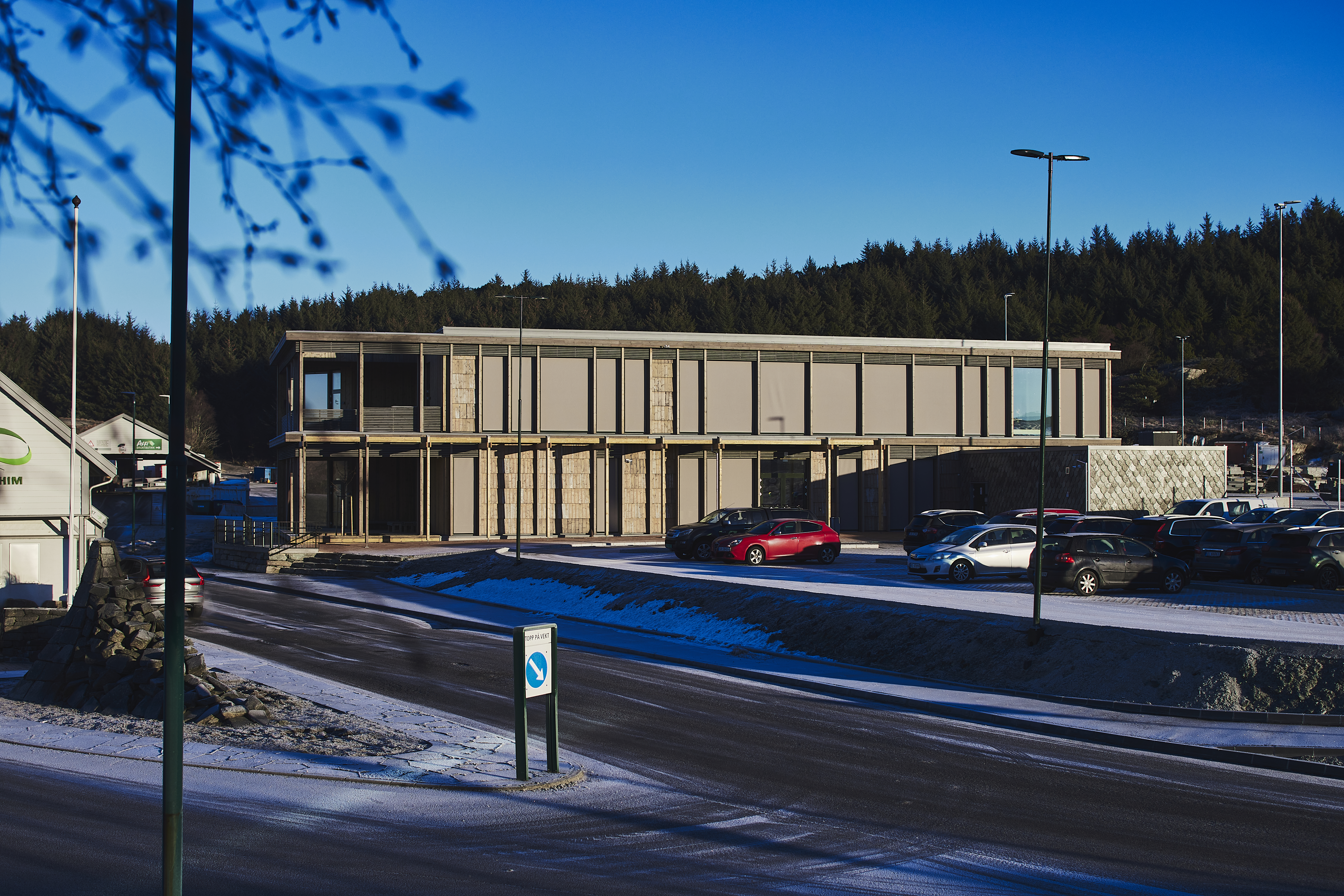 HIM sitt drifts- og administrasjonsbygg på Årabrot